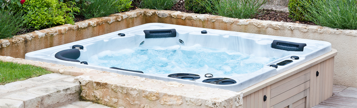 Can a Hot Tub Sit Empty? 