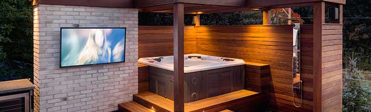 Outdoor Hot Tub Room